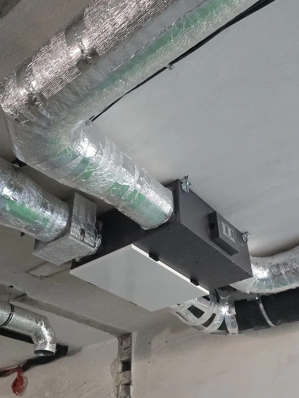 Production hall with Mycond Energy recovery ventilation units MVC700-A
